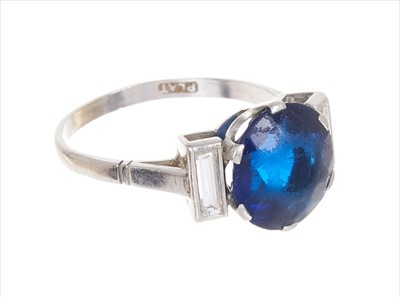 Lot 359 - Art Deco blue stone and diamond ring