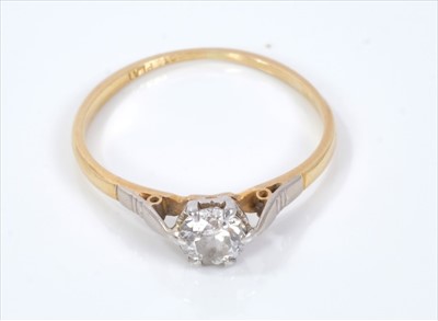 Lot 364 - Diamond single stone ring
