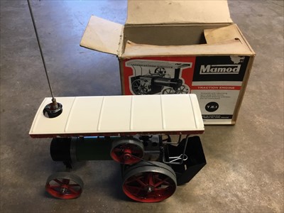 Lot 186 - Mamod traction engine, boxed