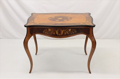 Lot 1337 - Fine quality early Victorian satinwood and marquetry inlaid serpentine centre table