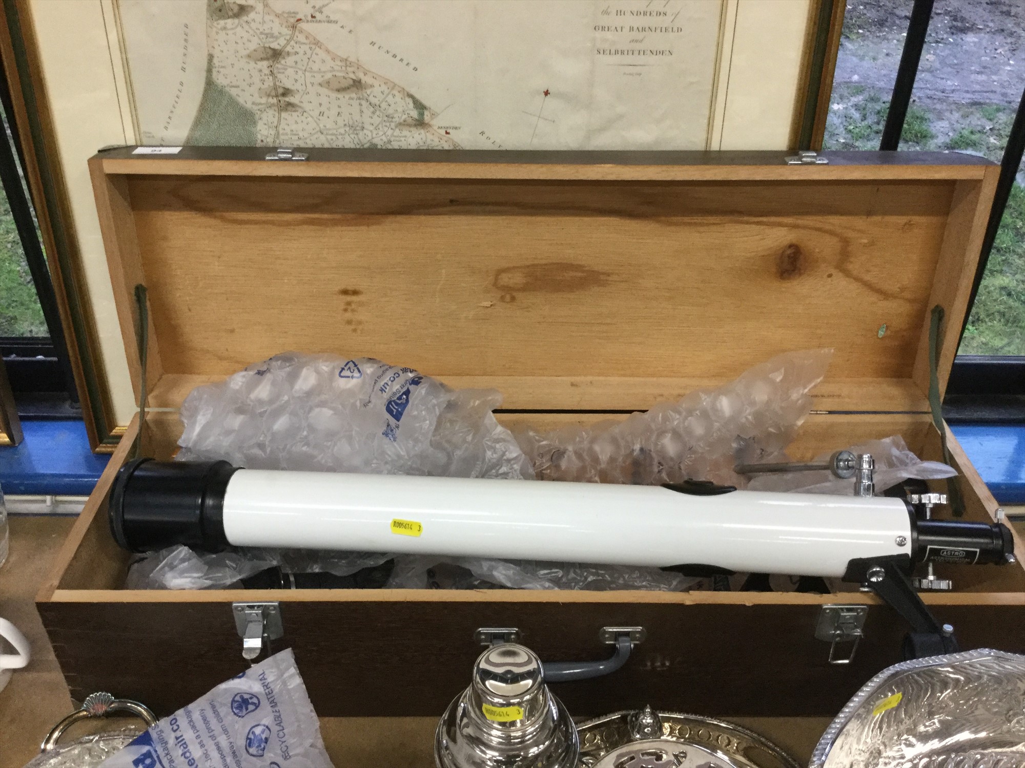 Lot 94 - Astro Astronomical telescope on tripod with