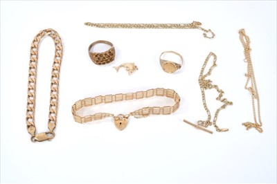 Lot 504 - Group of 9ct gold jewellery