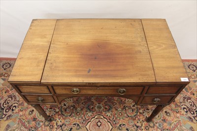 Lot 1363 - Georgian mahogany dressing table