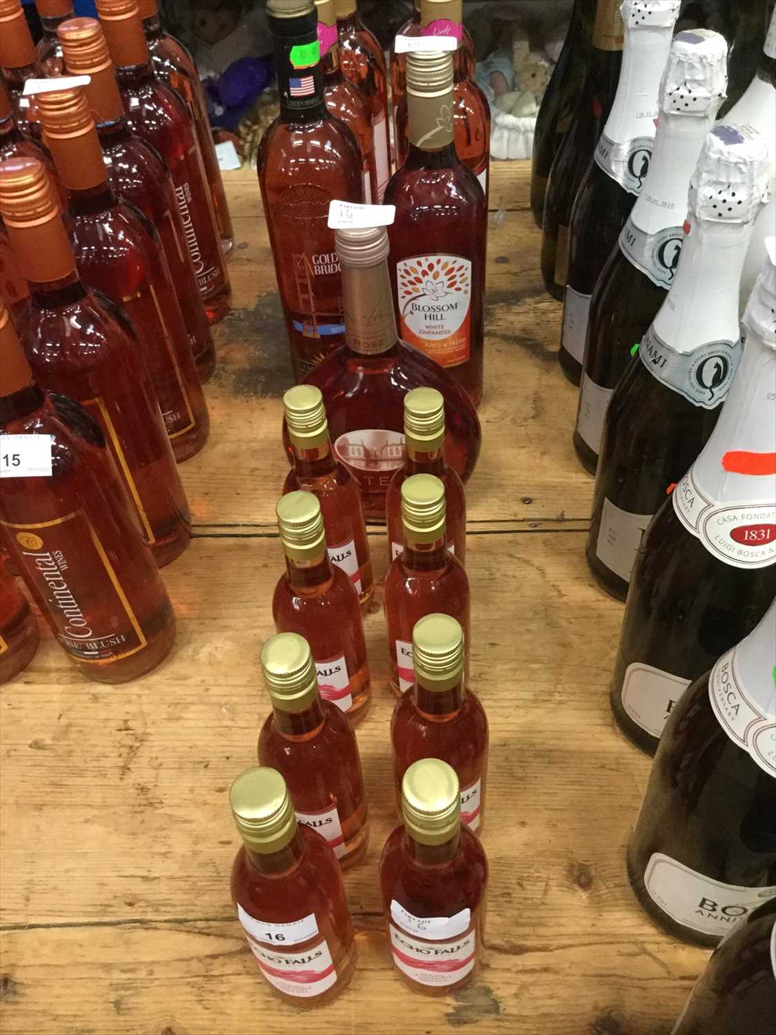 Lot 16 - Rose Wine- fifteen bottles to include Echo Falls 187ml bottles (15)
