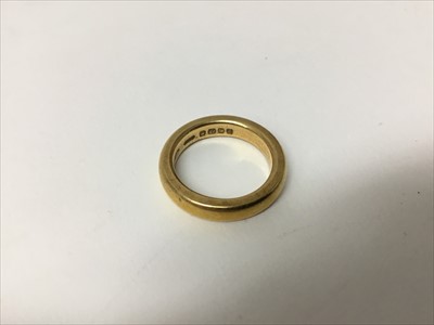 Lot 653 - 22ct gold wedding ring