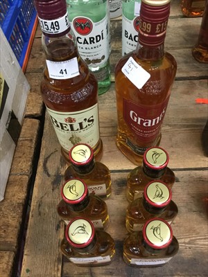 Lot 41 - Whisky- Bell's 70cl (x1), Grant's 70cl (x1), Famous Grouse 100ml (x6) (8 bottles total)