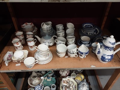 Lot 516 - China tea sets, including Ridgway and Willow pattern, and 2 further boxes of china