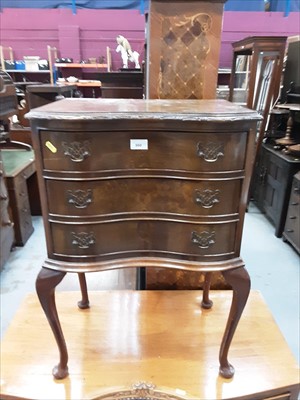 Lot 860 - Good quality walnut three drawer bedside chest on cabriole legs