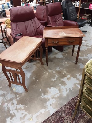 Lot 933 - Edwardian walnut side table with single drawer and one other (2)