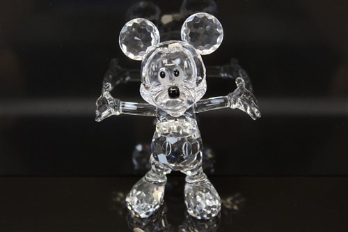 Lot 2093 - Swarovski crystal Disney Showcase figure -...