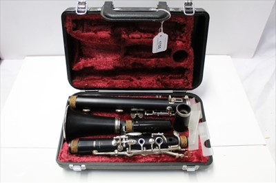 Lot 1755 - Yamaha 26ii clarinet in case, and a quarter sized viola with spurious Stradivarius label