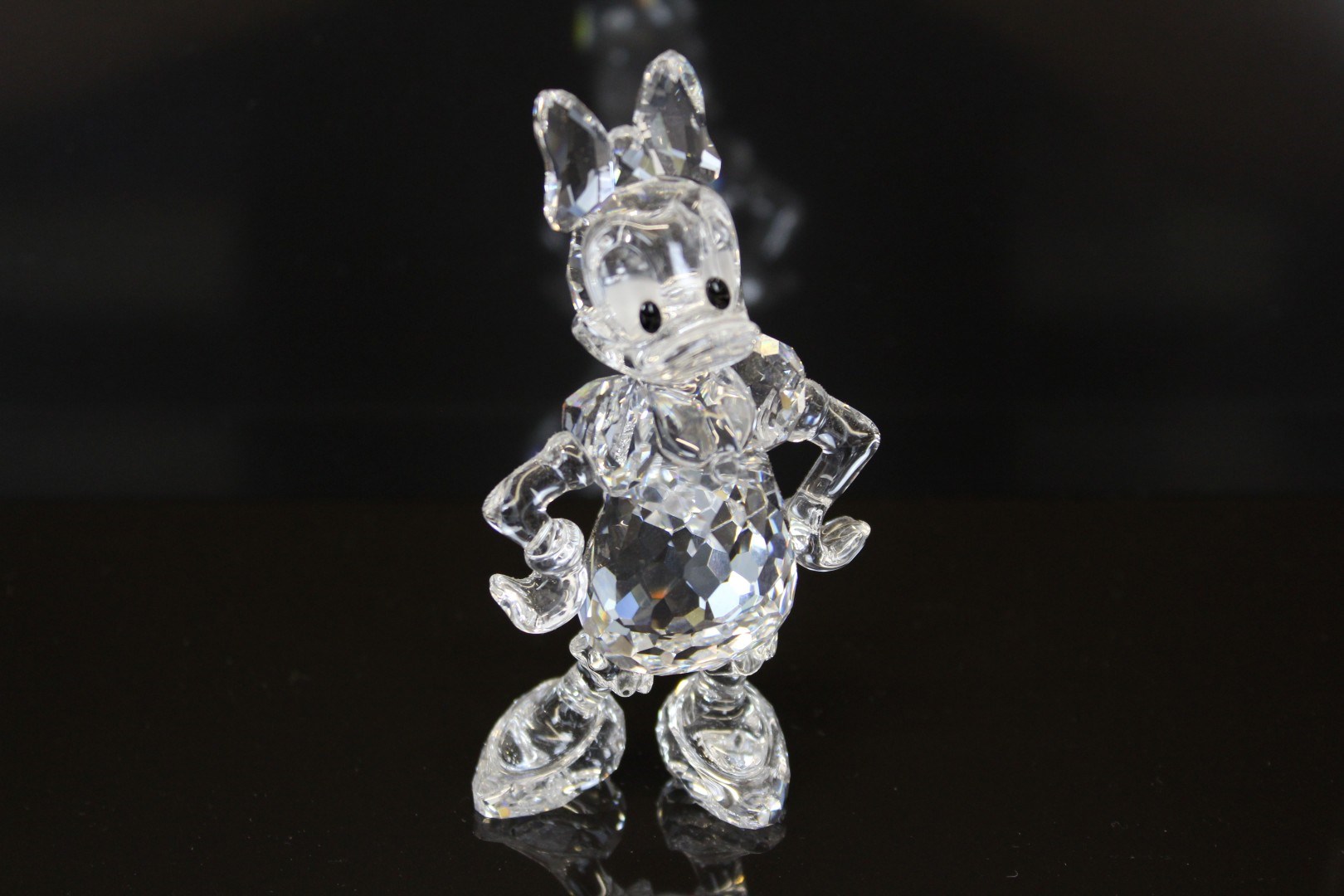 Lot 2097 Swarovski Crystal Disney Showcase Figure 