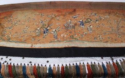 Lot 766 - 19th century Chinese silk embroidered panel