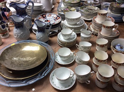 Lot 436 - Quantity of tea and dinner ware