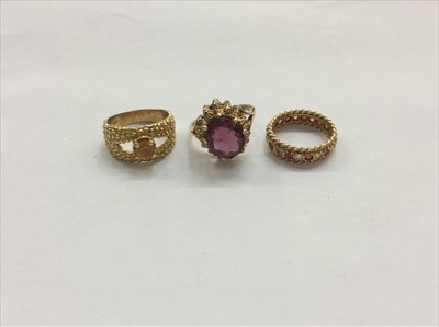 Lot 681 - Three gold 9ct gem set rings