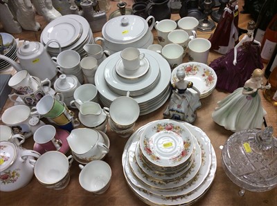 Lot 414 - Tea and dinner ware,  figures, Commemorative china, glass and sundries