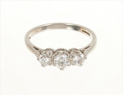 Lot 372 - Diamond three stone ring in platinum setting