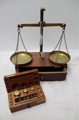 Lot 1888 - Jewellers scales and set of weights