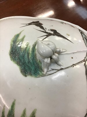 Lot 76 - Early 20th century Chinese porcelain tureen and cover