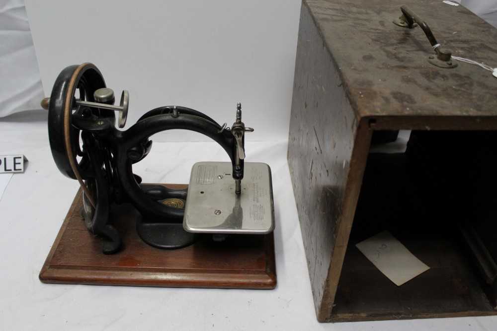 Lot 1869 - Vintage Wilcox and Gibbs sewing machine in wooden case