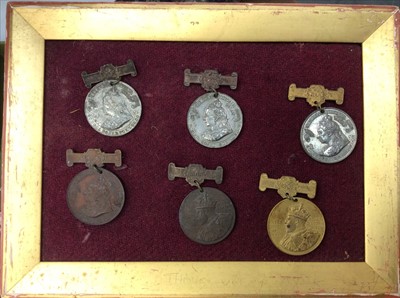 Lot 499 - Collection old school badges, other badges, pins, Commemorative medals and coins