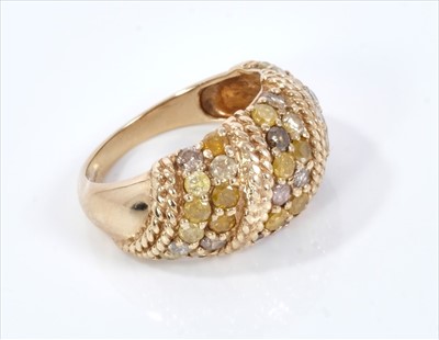 Lot 467 - 9ct yellow gold and multi-coloured diamond ring with white, yellow and cinnamon coloured diamonds