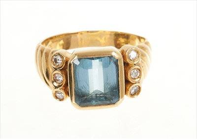 Lot 471 - Aquamarine and diamond dress ring in 18ct yellow gold setting, aquamarine estimated to weigh approximately 2.75cts