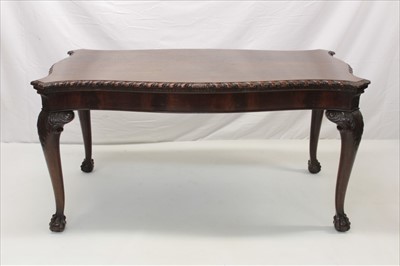 Lot 1332 - Georgian style mahogany serpentine serving table