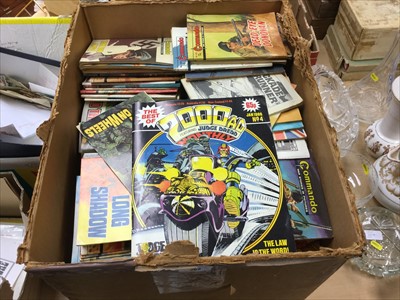 Lot 362 - Box containing a large quantity of commando magazines