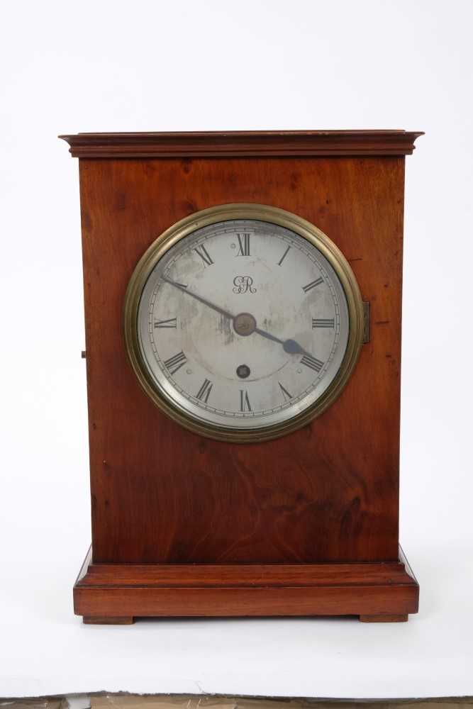 Lot 600 V Civil Service Mantel Clock