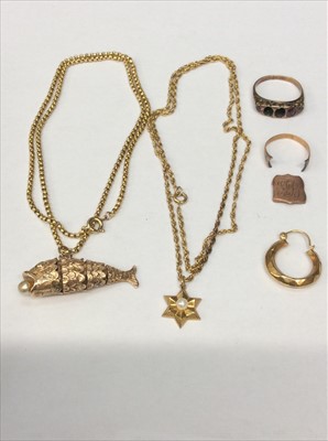 Lot 714 - Group gold and yellow metal jewellery including necklaces, rings and one earring