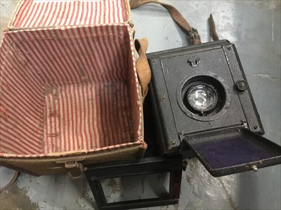Lot 192 - Carl Plaul Box camera with Carl Zeiss lens, in fitted case