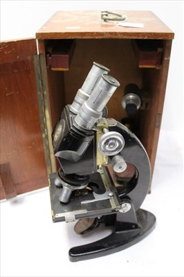 Lot 1858 - Early 20th Microscope in case by C. Baker