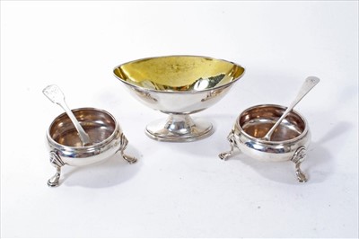 Lot 274 - Pair of cauldron salts, together with boat shaped salt, two salt spoons