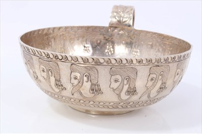 Lot 328 - Edwardian silver replica Ancient Greek Mycenaen wine cup