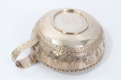 Lot 328 - Edwardian silver replica Ancient Greek Mycenaen wine cup