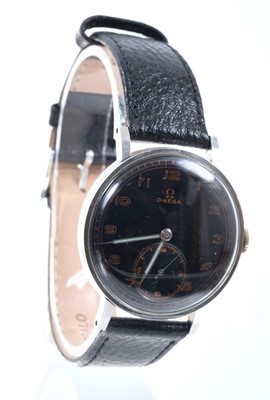 Lot 551 - 1940's gentlemen's Omega stainless steel wristwatch with black enamel dial, circa 1946