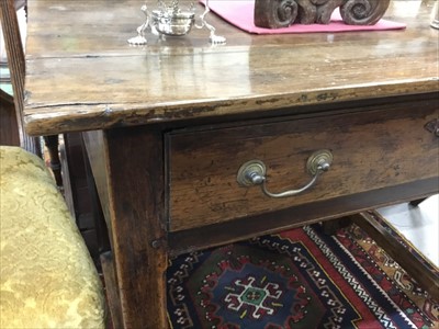 Lot 1253 - Early 18th century oak side table