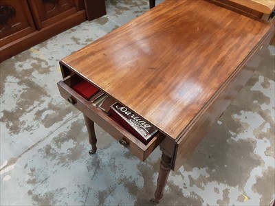 Lot 78 - 19th century mahogany Pembroke table