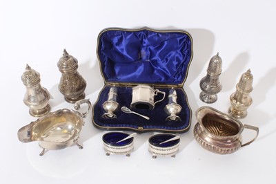Lot 215 - Miscellaneous selection of Victorian ans 20th century silver, (various dates and makers)
