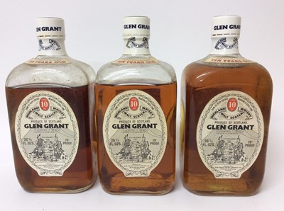 Lot 16 - Twelve bottles of Glen Grant 10 year old whisky