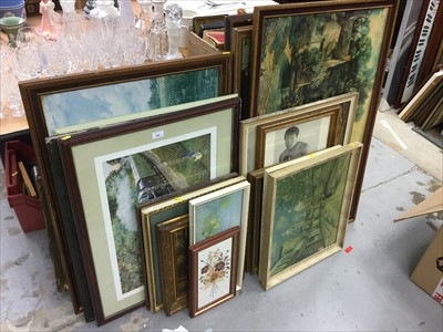 Lot 394 - Large quantity of assorted pictures and prints