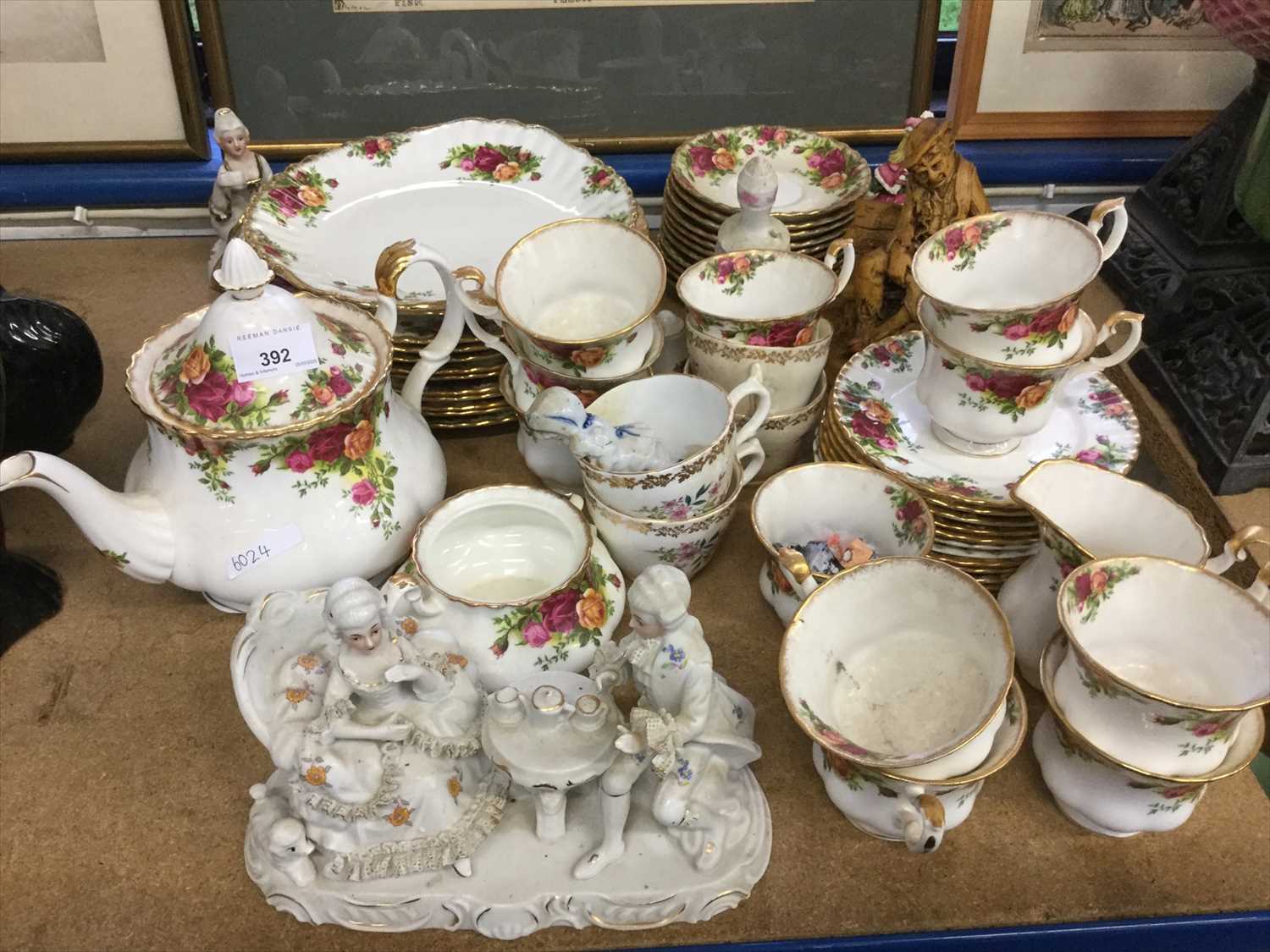 Lot 392 - Royal Albert tea set and other mixed china