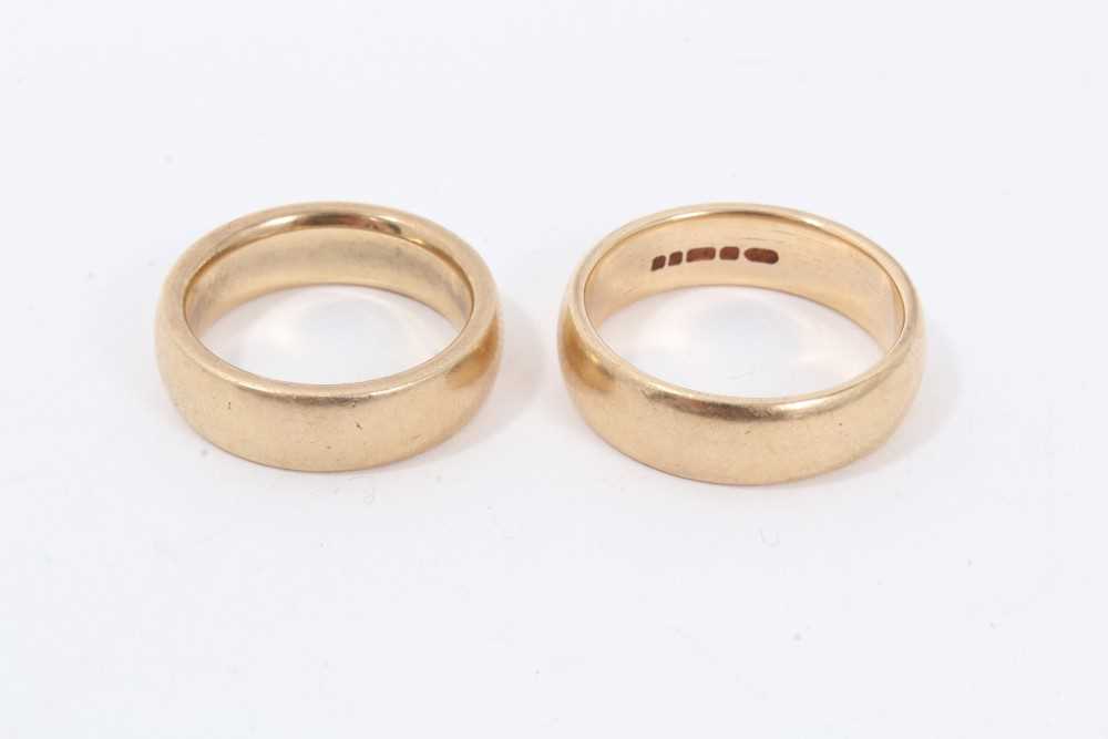 Lot 155 - Two 9ct gold wedding rings