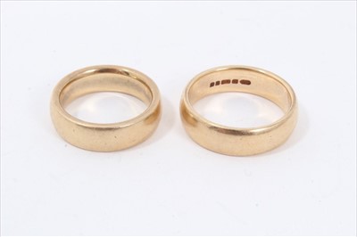 Lot 155 - Two 9ct gold wedding rings