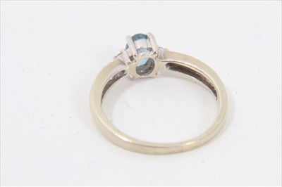 Lot 156 - 9ct white gold aquamarine and diamond  ring