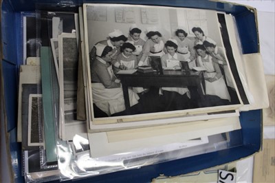 Lot 1089 - Box of Military ephemera including photographs, postcards, Field Almanac 1916, Bayonet Training 1916, German Army in Picture 1943. The Regiment 1906, Nurses, Red Cross, Bloemfontein items etc.