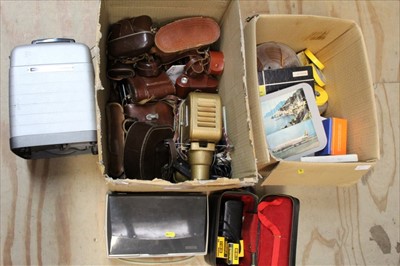 Lot 1812 - Collection of cameras and photographic equipment