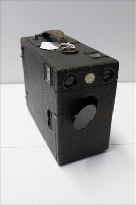 Lot 1809 - Benetfink "Lightning" box camera