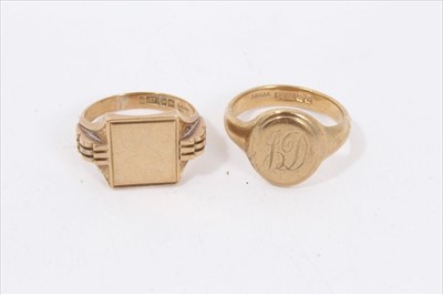 Lot 265 - Two 9ct gold signet rings